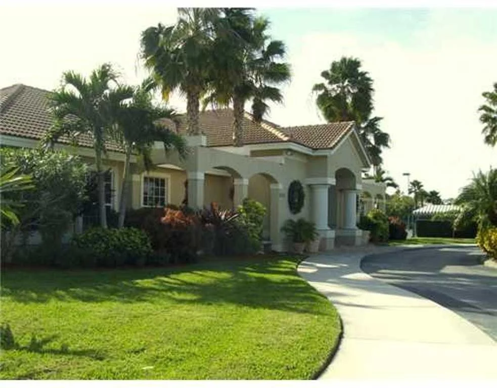 Photo of 3360 SE Fairway Oaks Trail SE