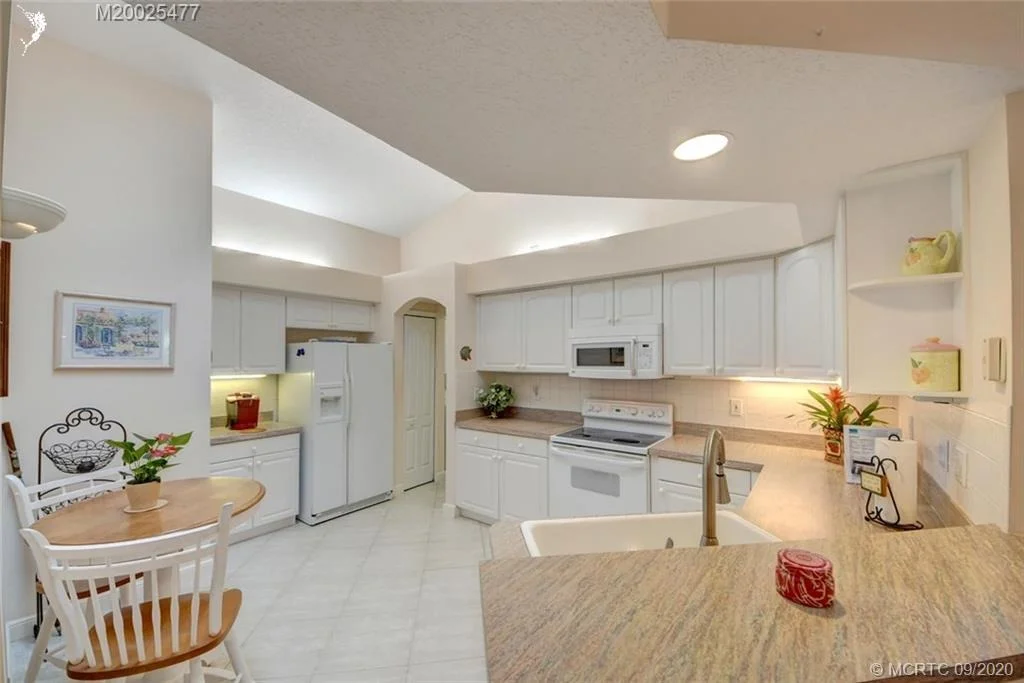 Photo of 4121 NE Moon River Circle