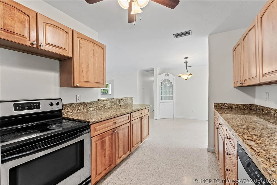 Photo of 502 SE Edgewood Drive