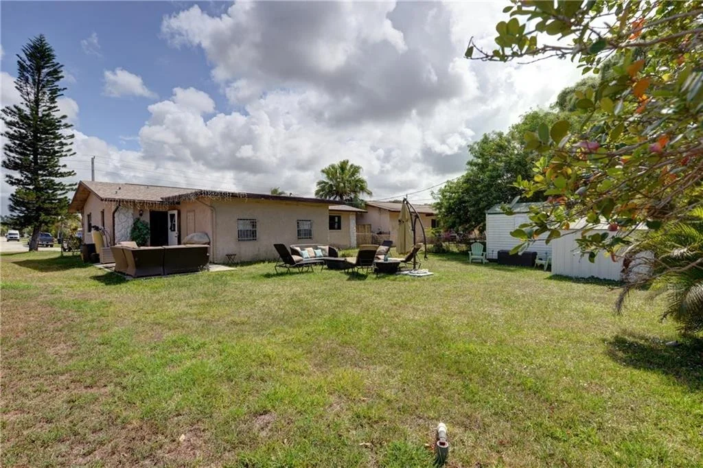 Photo of 3221 SE Hibiscus Street