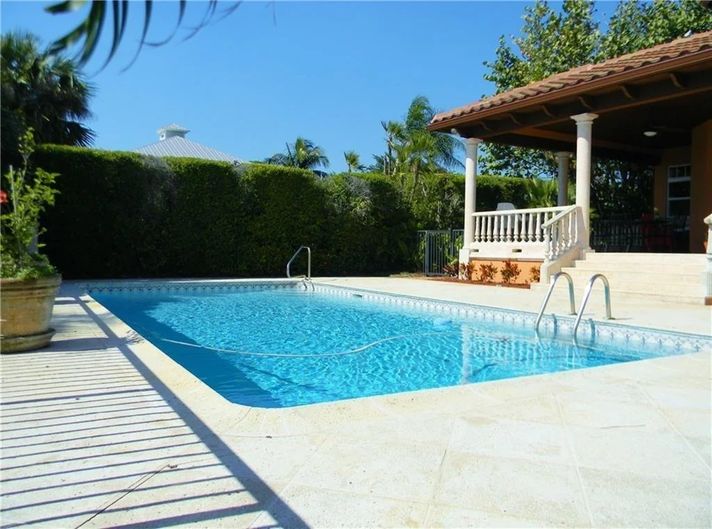 Photo of 661 NW Sunset Drive