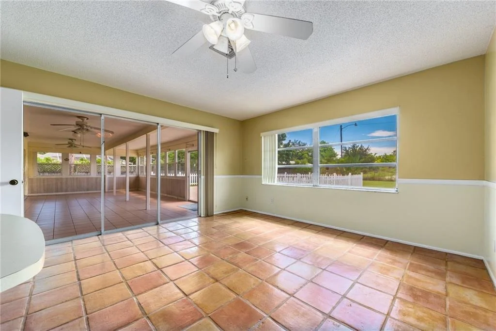 Photo of 1523 NW Spruce Ridge Drive
