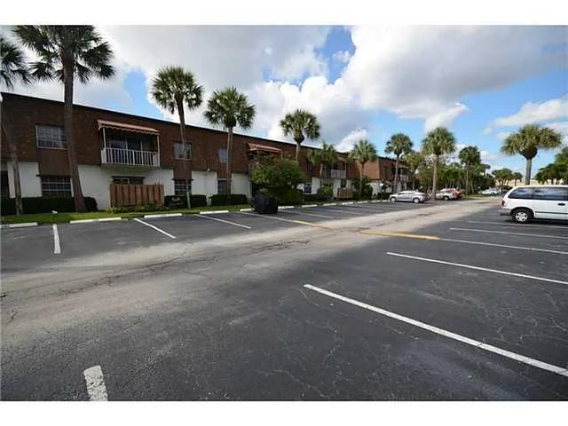 Photo of Unit B5 at 950 S Kanner Highway