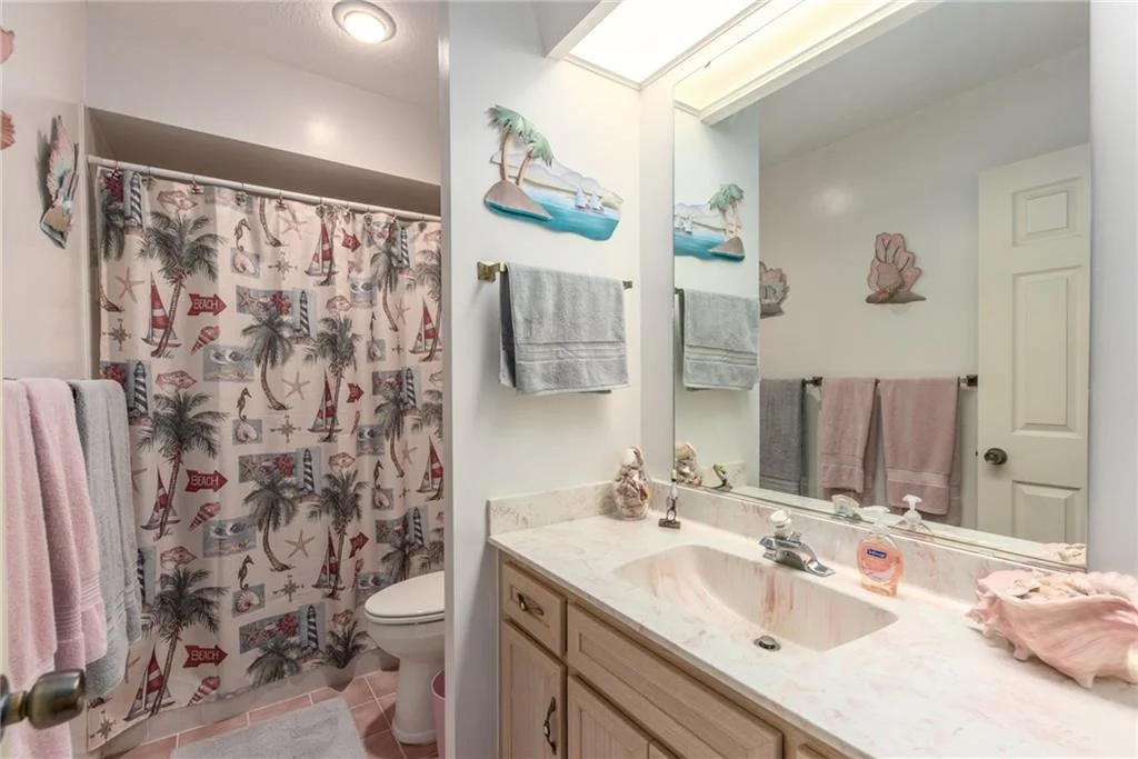 Photo of 5715 Sunset Boulevard
