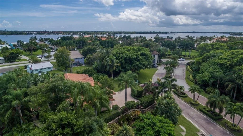 Photo of 540 Bay Pointe Circle