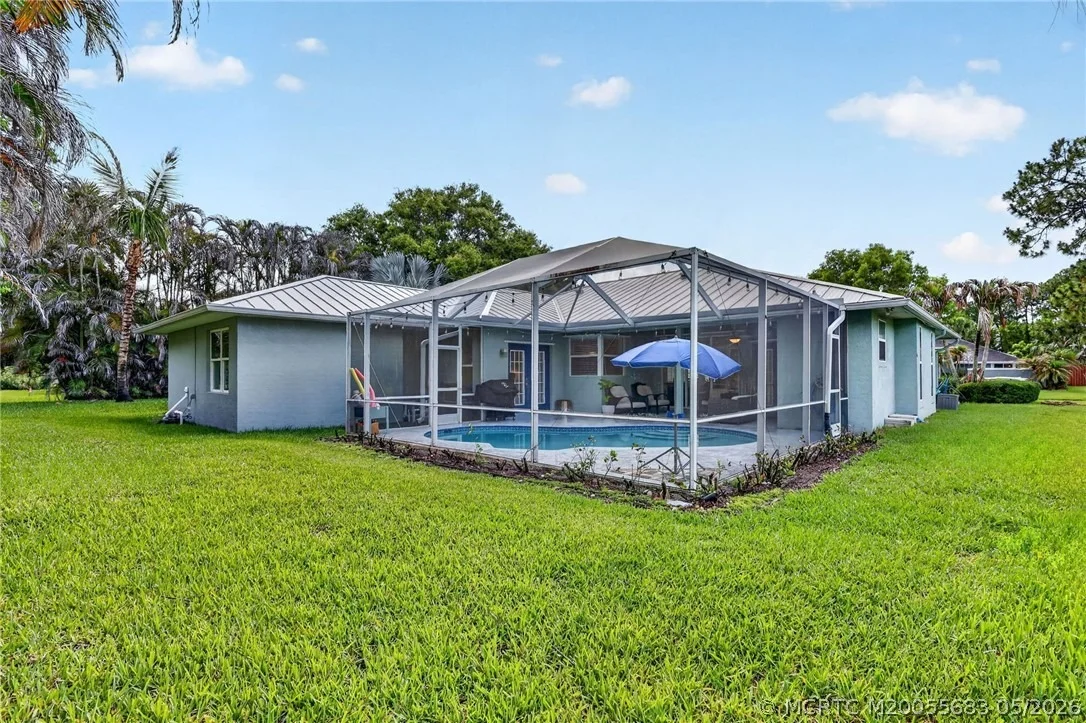 Photo of 671 SE Pin Oak Terrace
