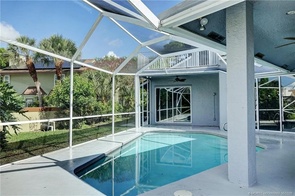 Photo of 18421 Lake Bend Drive