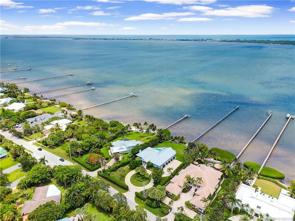 Photo of 12 N Sewalls Point Road