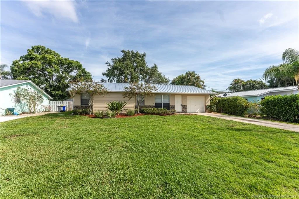 Photo of 1003 NW 16th Place