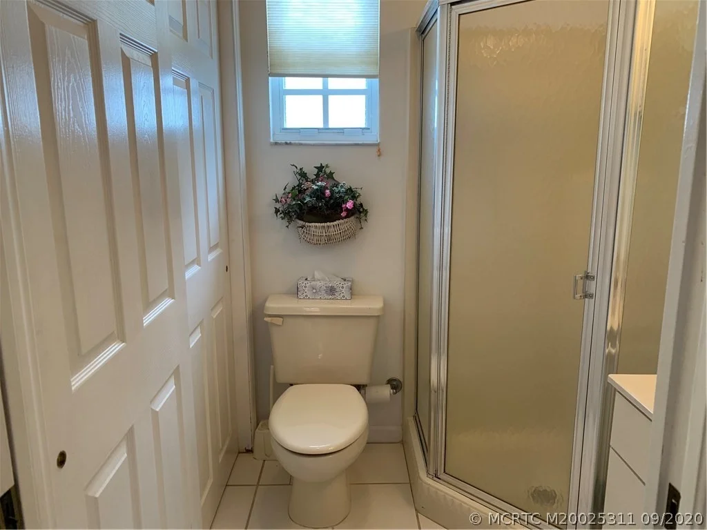 Photo of 704 Nettles Boulevard