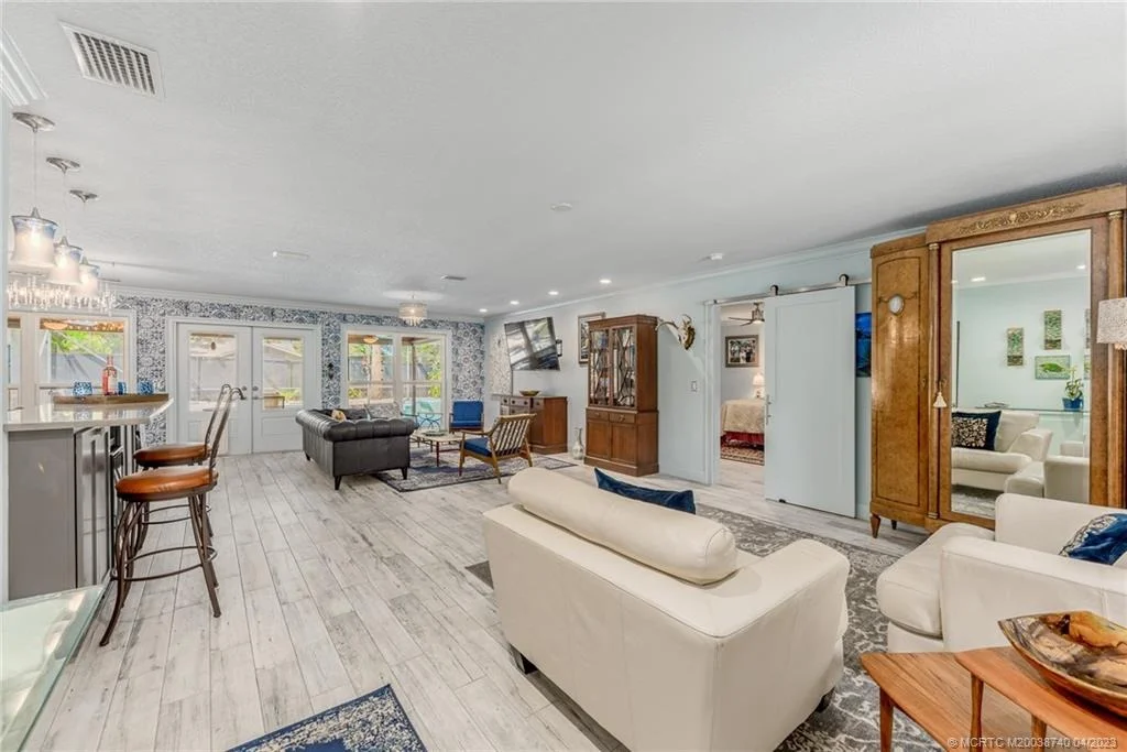 Photo of 308 SW Dyer Drive