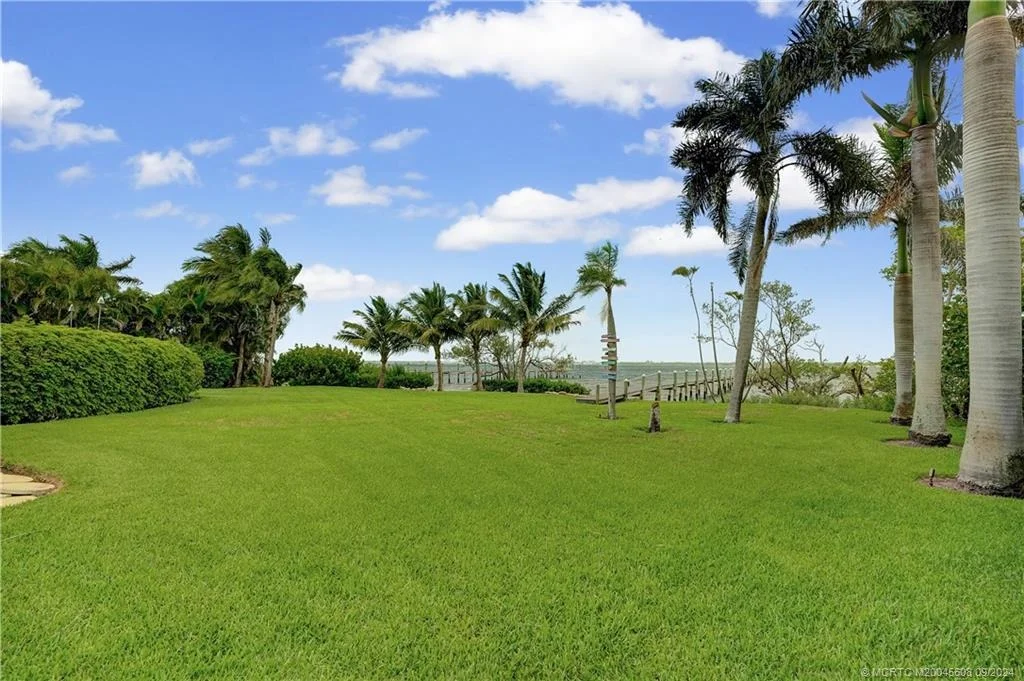 Photo of 12 N Sewalls Point Road