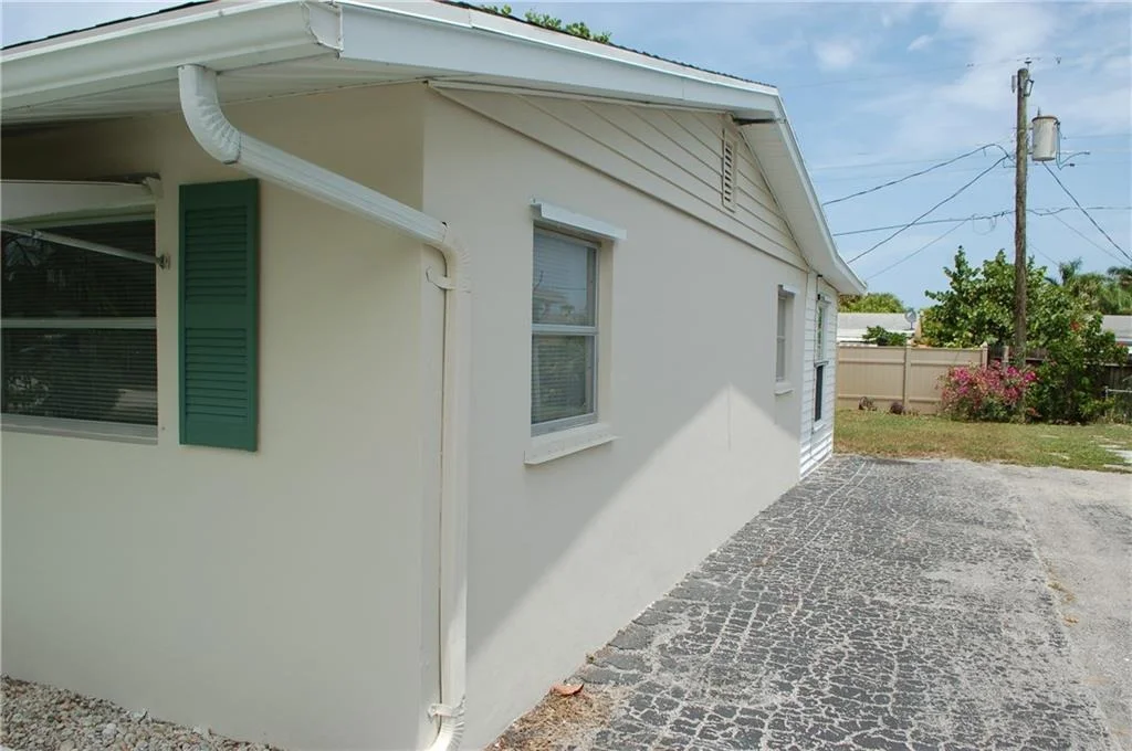Photo of 439 SE Parkway Drive
