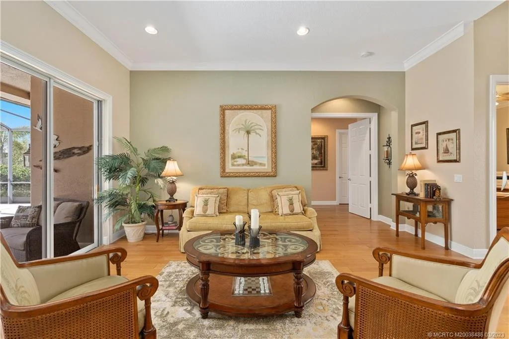 Photo of 503 SW Lost River Road