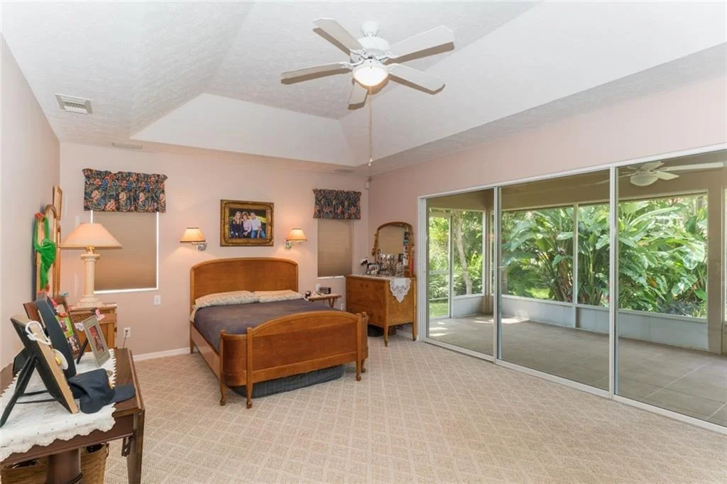 Photo of 143 SW Thrasher Way