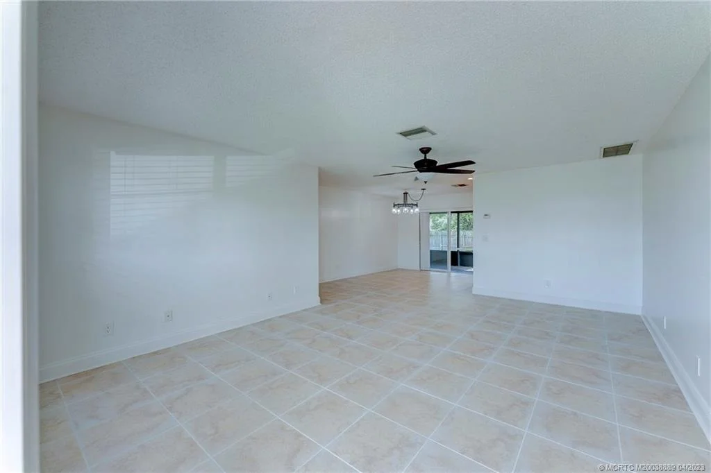 Photo of 1003 NW 16th Place