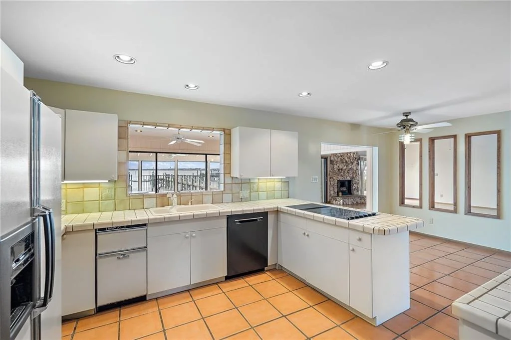 Photo of 4230 NE Joes Point Road