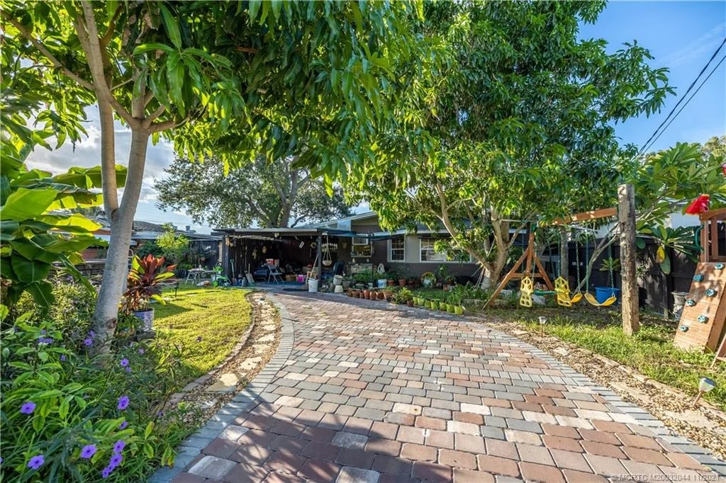 Photo of 800 Hickory Street