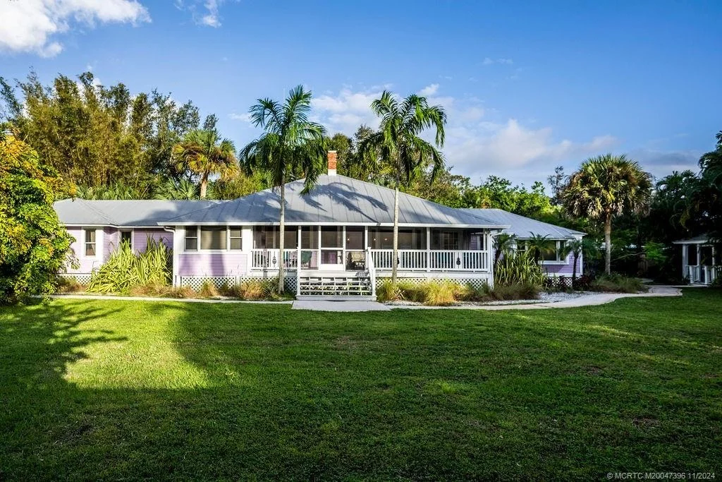Photo of 535 SW Siesta Way