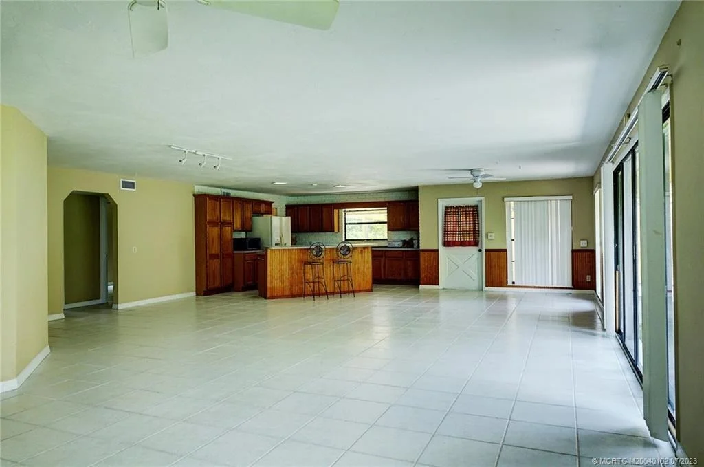 Photo of 700 SW Tanglewood Trail