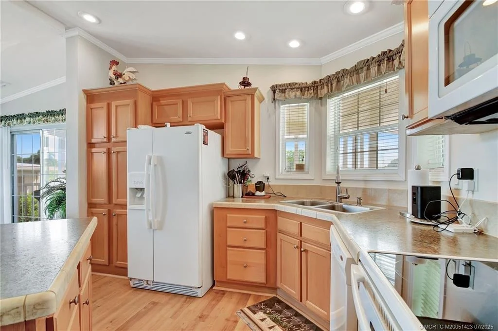 Photo of 4449 Royal Manor Boulevard