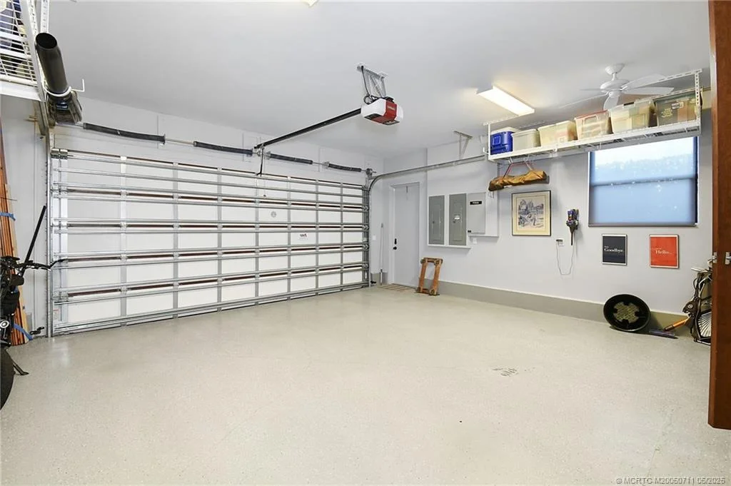 Photo of 314 SE Pelican Drive