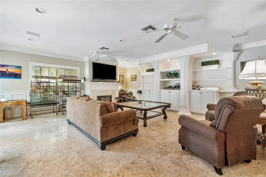 Photo of 5321 Point Lane E