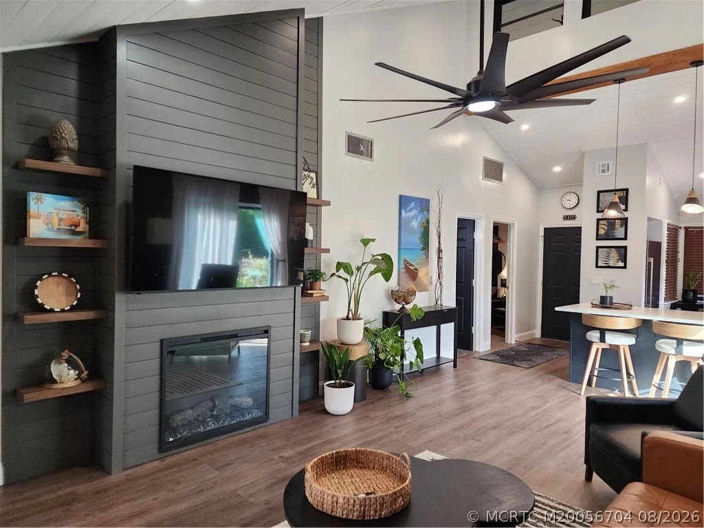 Photo of 496 SE Cardinal Trail