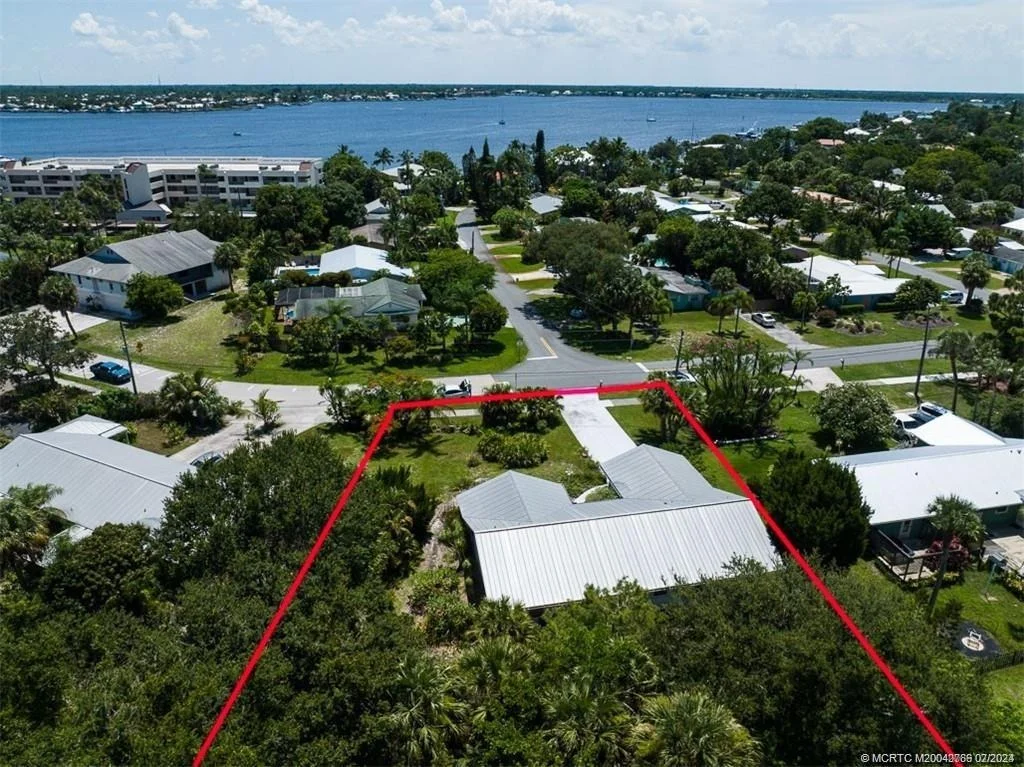 Photo of 700 NW North River Drive