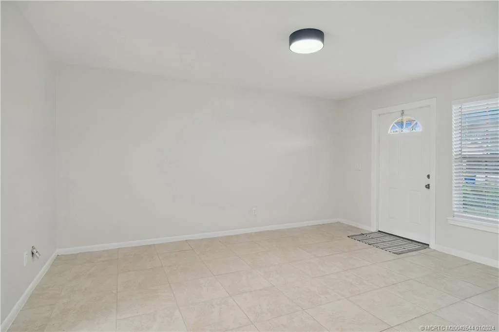 Photo of 2290 NE Rustic Way