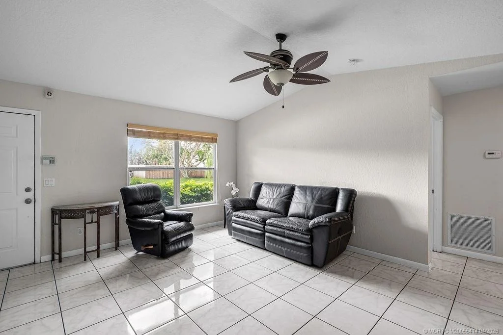 Photo of 3143 SE Banyan Street