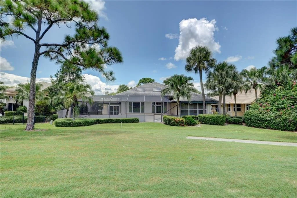 Photo of 3399 SE Cambridge Drive