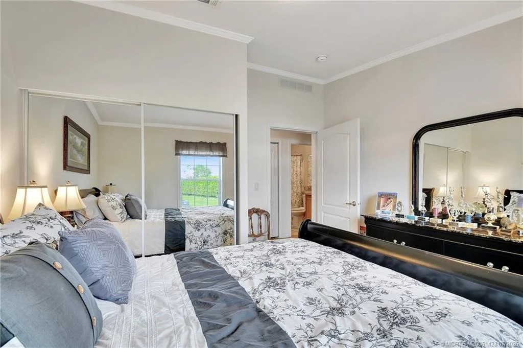Photo of 4449 Royal Manor Boulevard