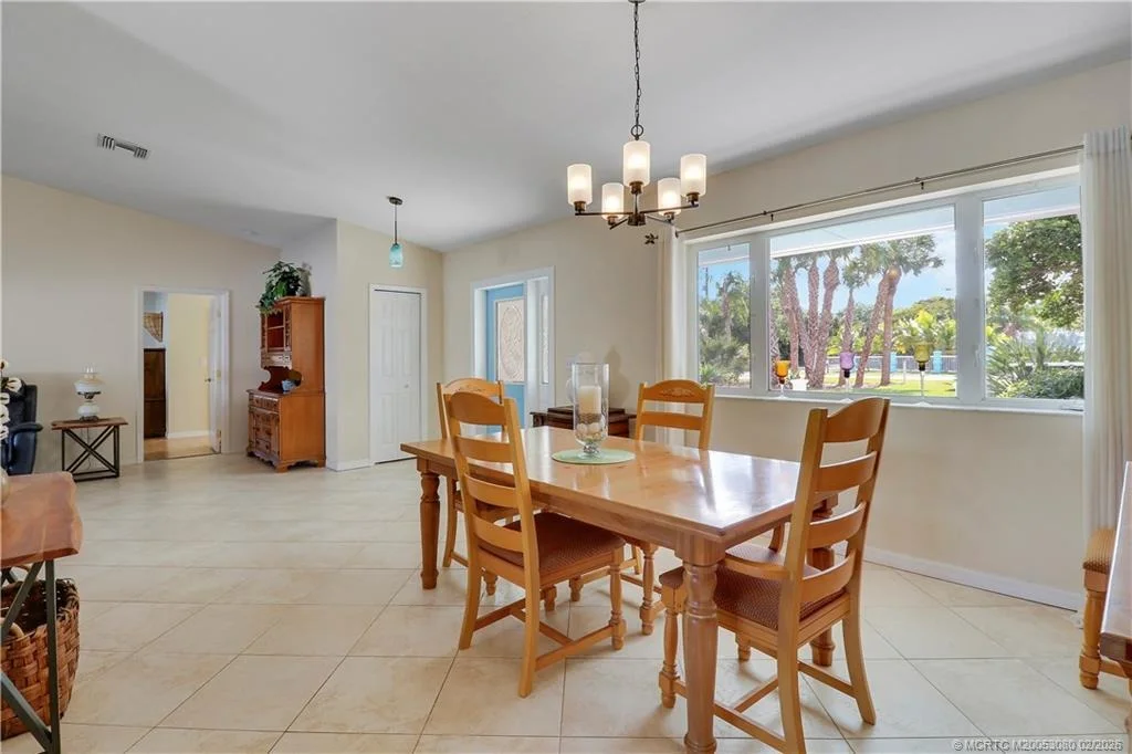 Photo of 5439 SE Horseshoe Point Road