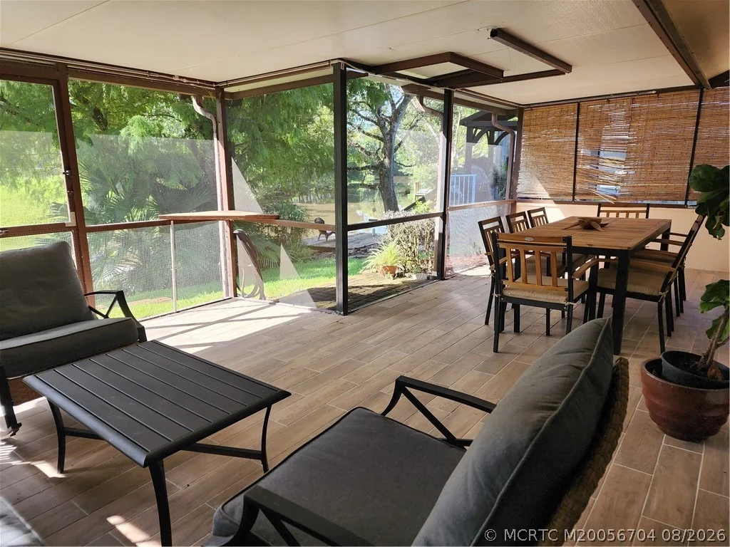 Photo of 496 SE Cardinal Trail
