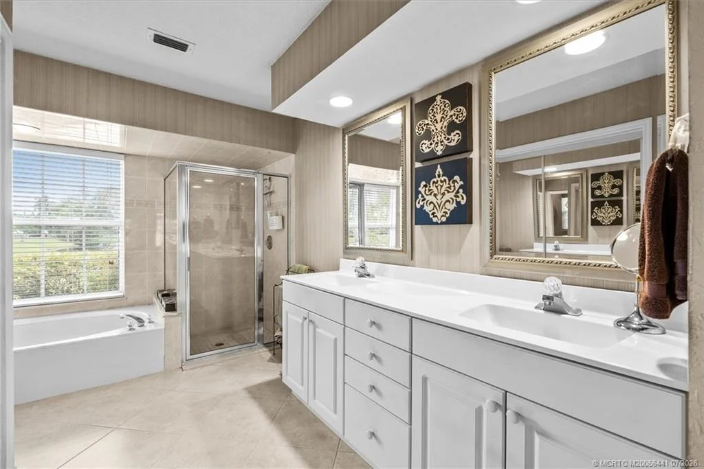 Photo of 2375 NW Cove View