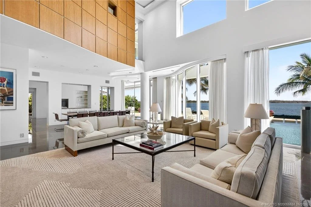 Photo of 7034 SE Harbor Circle
