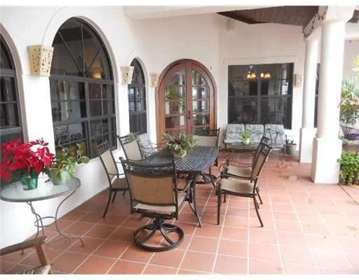 Photo of 643 SW OVERLOOK Drive