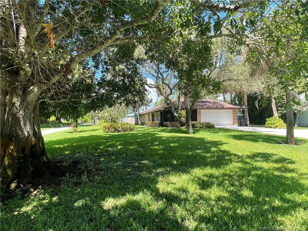 Photo of 1449 SE Mango Place