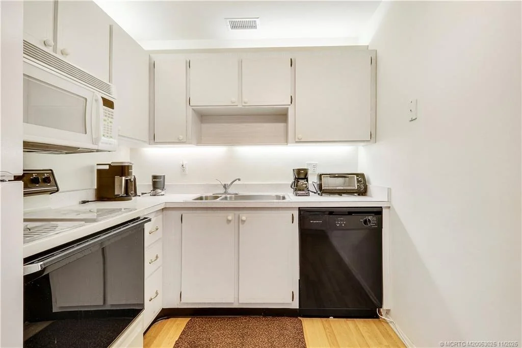 Photo of Unit DD4 at 2600 SE Ocean Boulevard