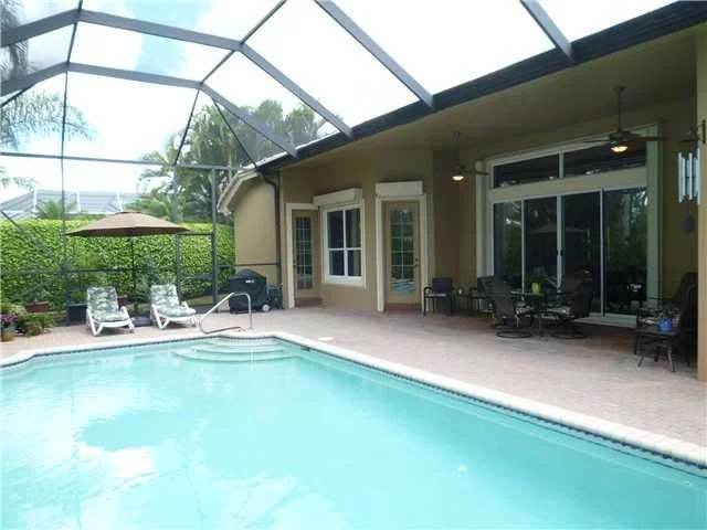 Photo of 7006 SE Bay Hill Drive