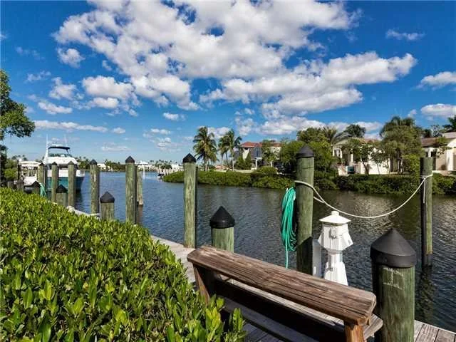 Photo of 6978 SE Harbor Circle