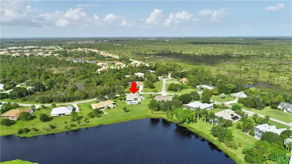 Photo of 864 SE Waterside Way