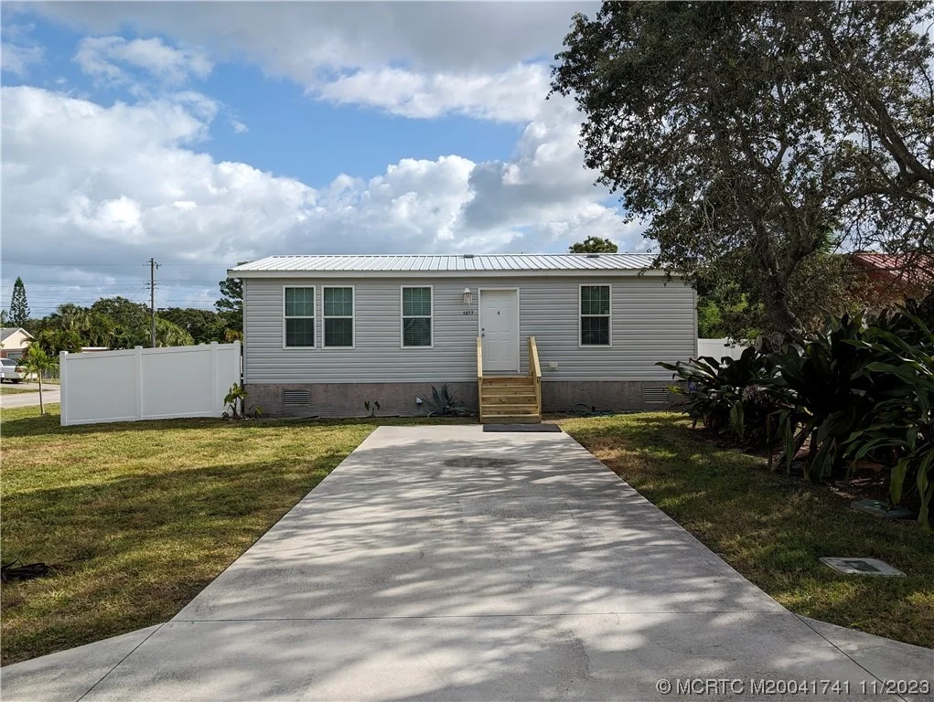 Photo of 5277 SE Driftwood Avenue