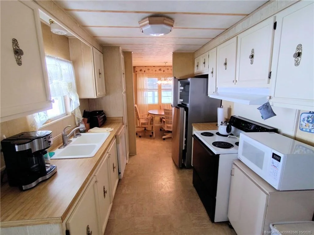 Photo of 2540 SE Penny Lane