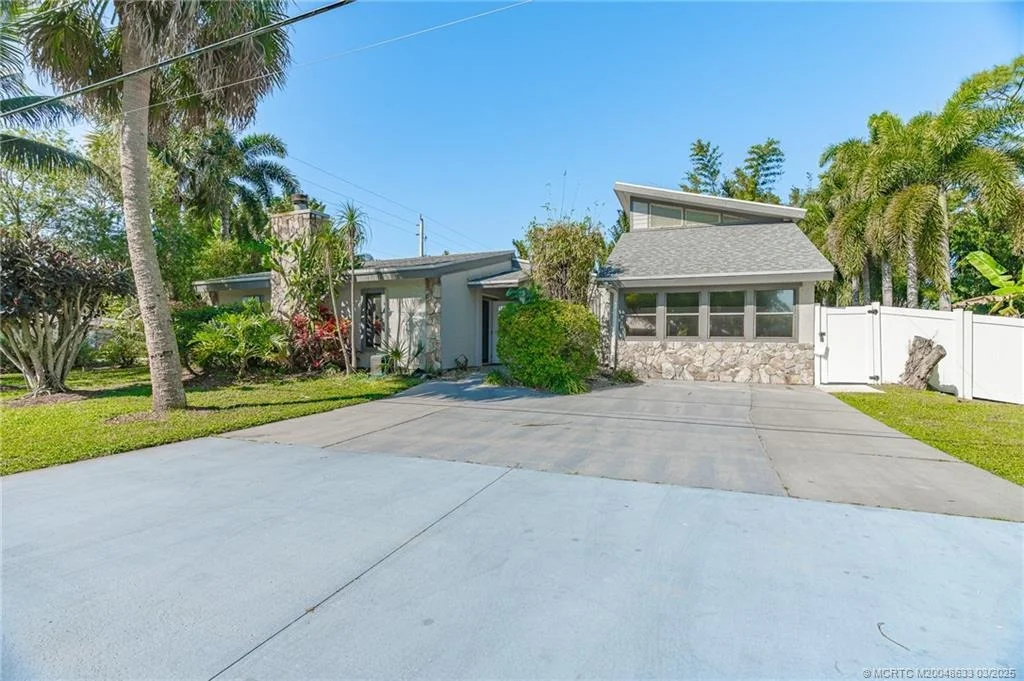 Photo of 6109 Cassia Drive