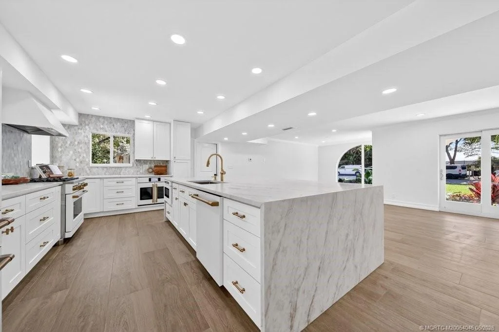 Photo of 37 E High Point Road