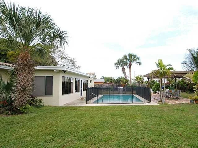 Photo of 723 SE PARKWAY Drive