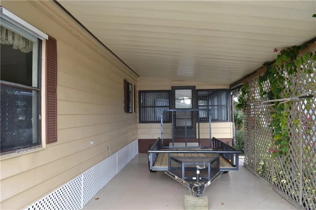 Photo of 191 SE Paradise Place