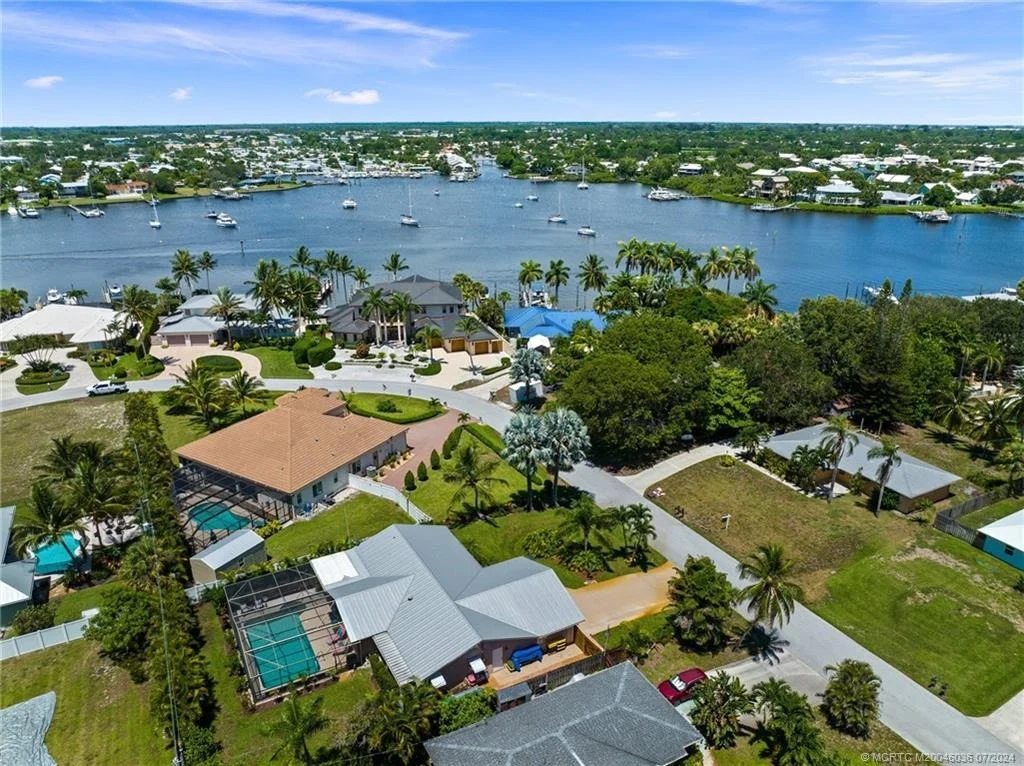 Photo of 4429 SE Bayshore Terrace